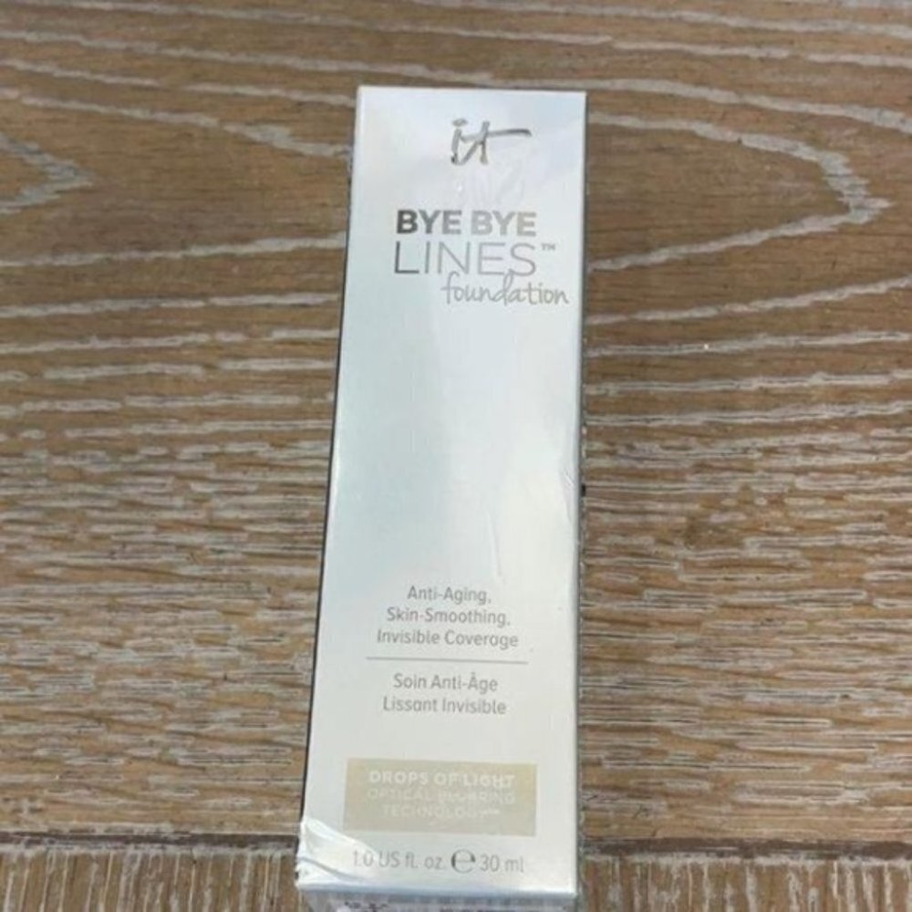 NWT It Cosmetics Bye Bye Lines Foundation Deep